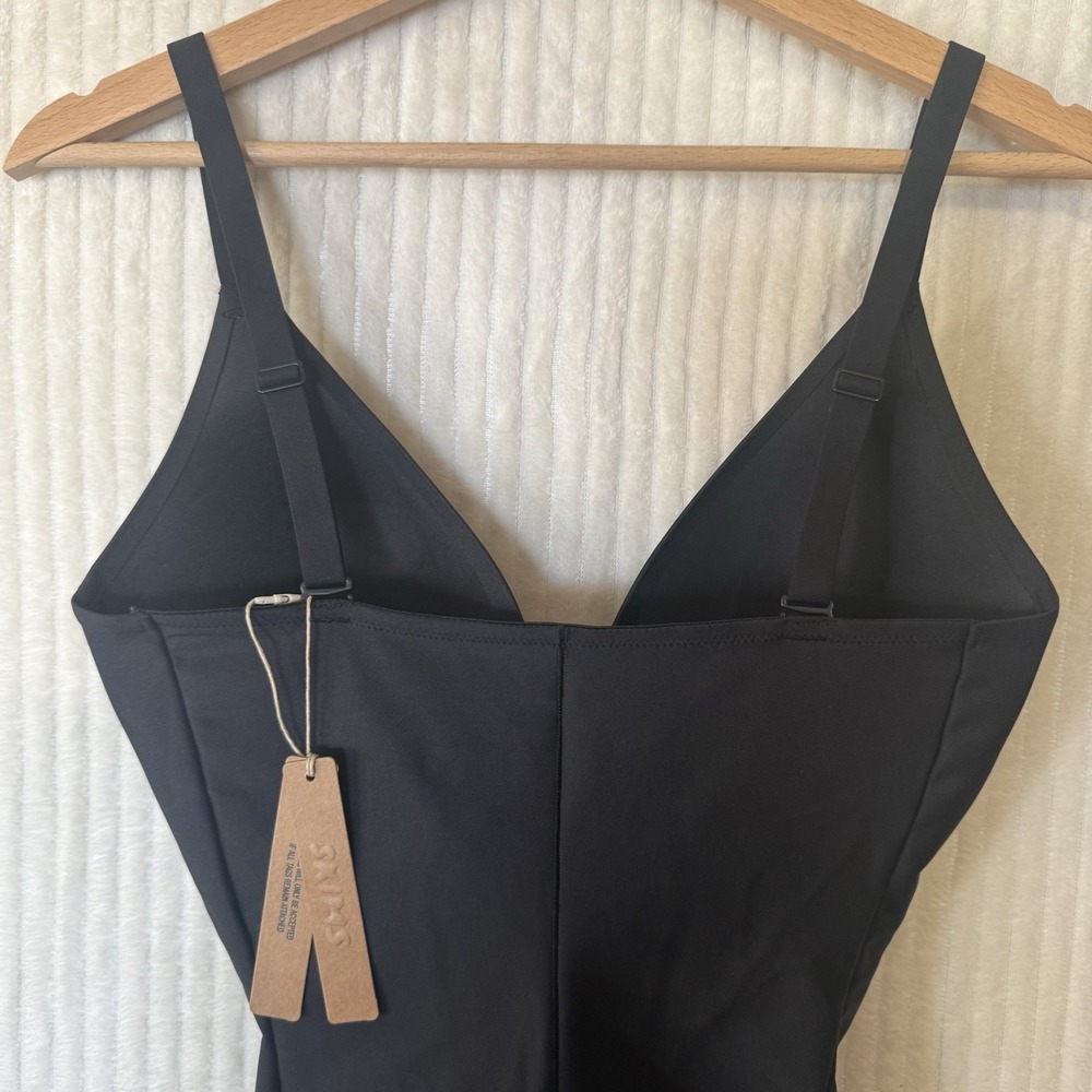 SKIMS sold n /a BODY THONG BODYSUIT ONYX Size - Picture 3 of 5